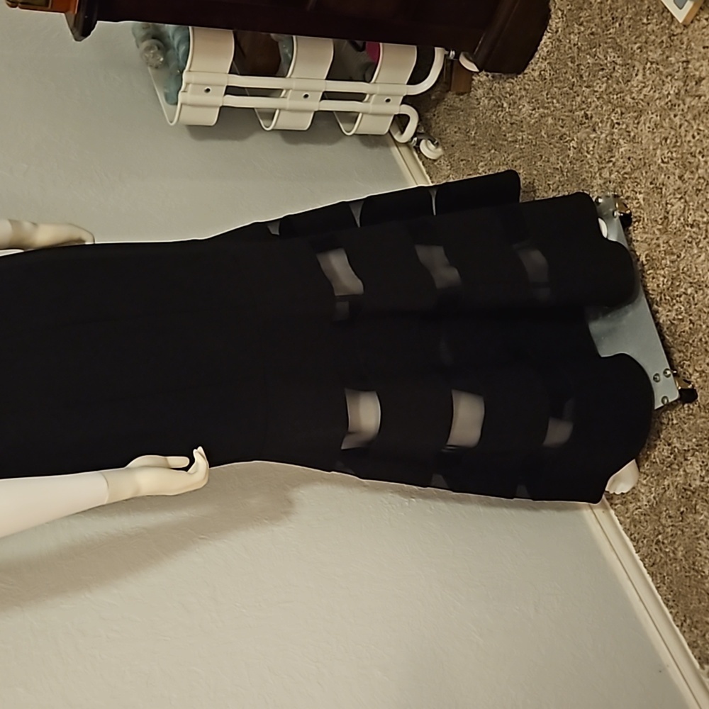 VINCE CAMUTO Black Illusion Sheer Mesh Stripe Trumpet Formal Ballroom Dress - Picture 11 of 14